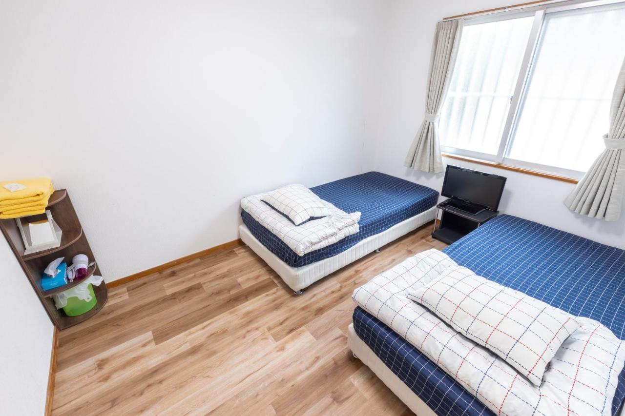 Kamekamehouse Hotell Tokashiki Exteriör bild