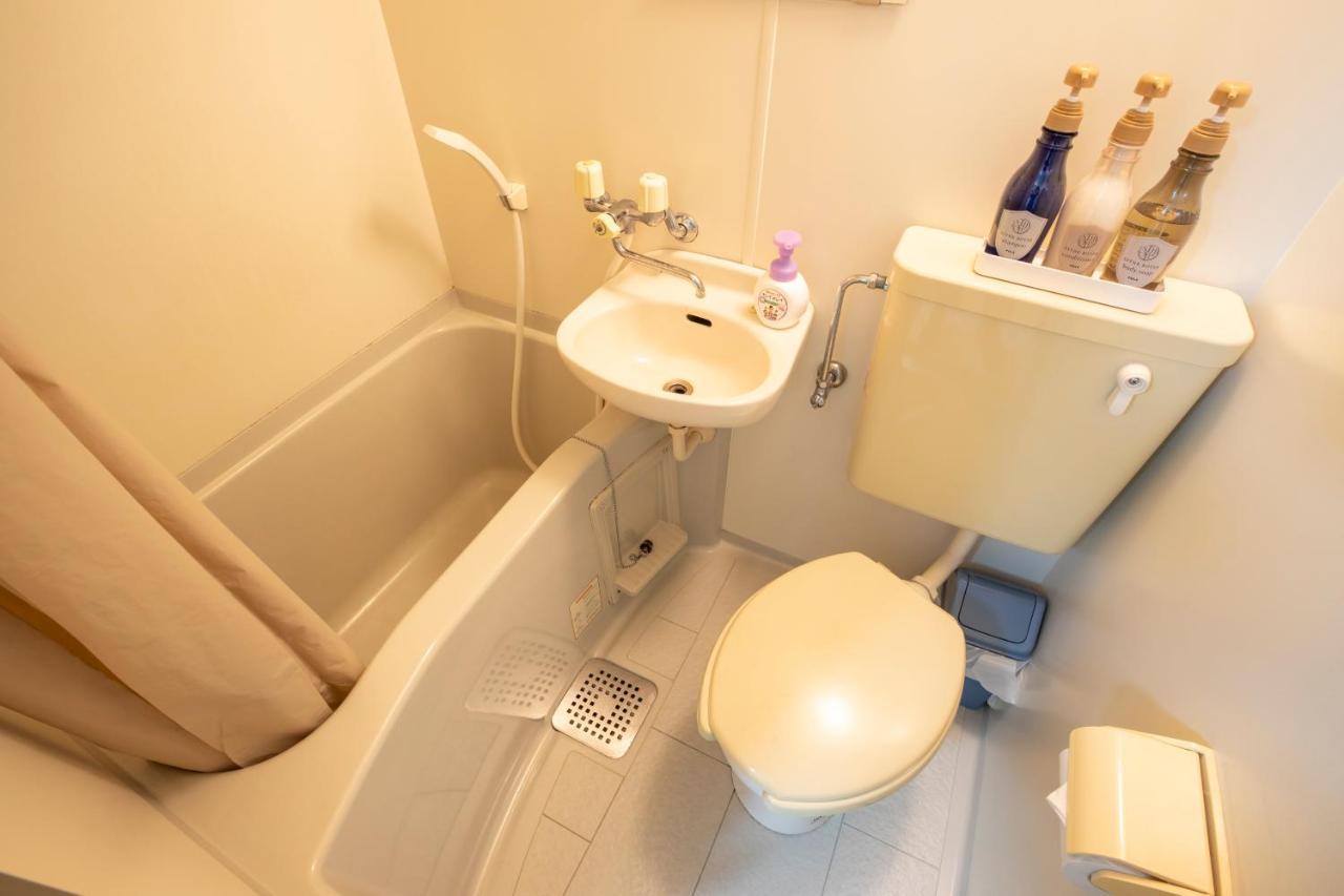 Kamekamehouse Hotell Tokashiki Exteriör bild