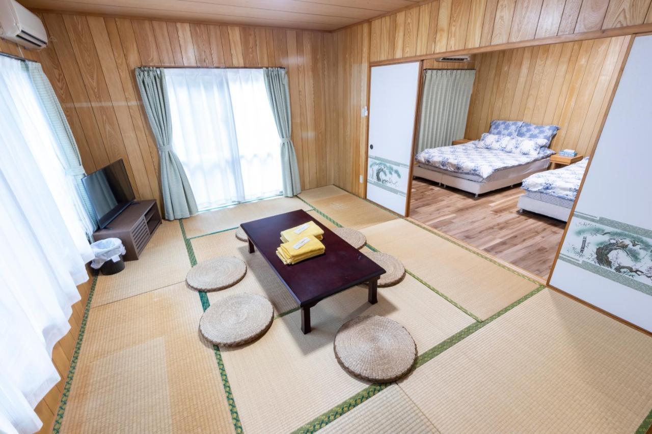 Kamekamehouse Hotell Tokashiki Exteriör bild