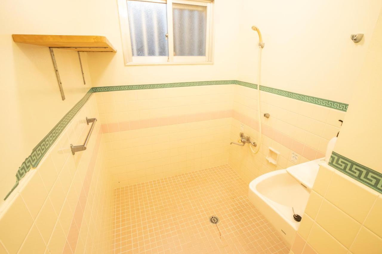 Kamekamehouse Hotell Tokashiki Exteriör bild