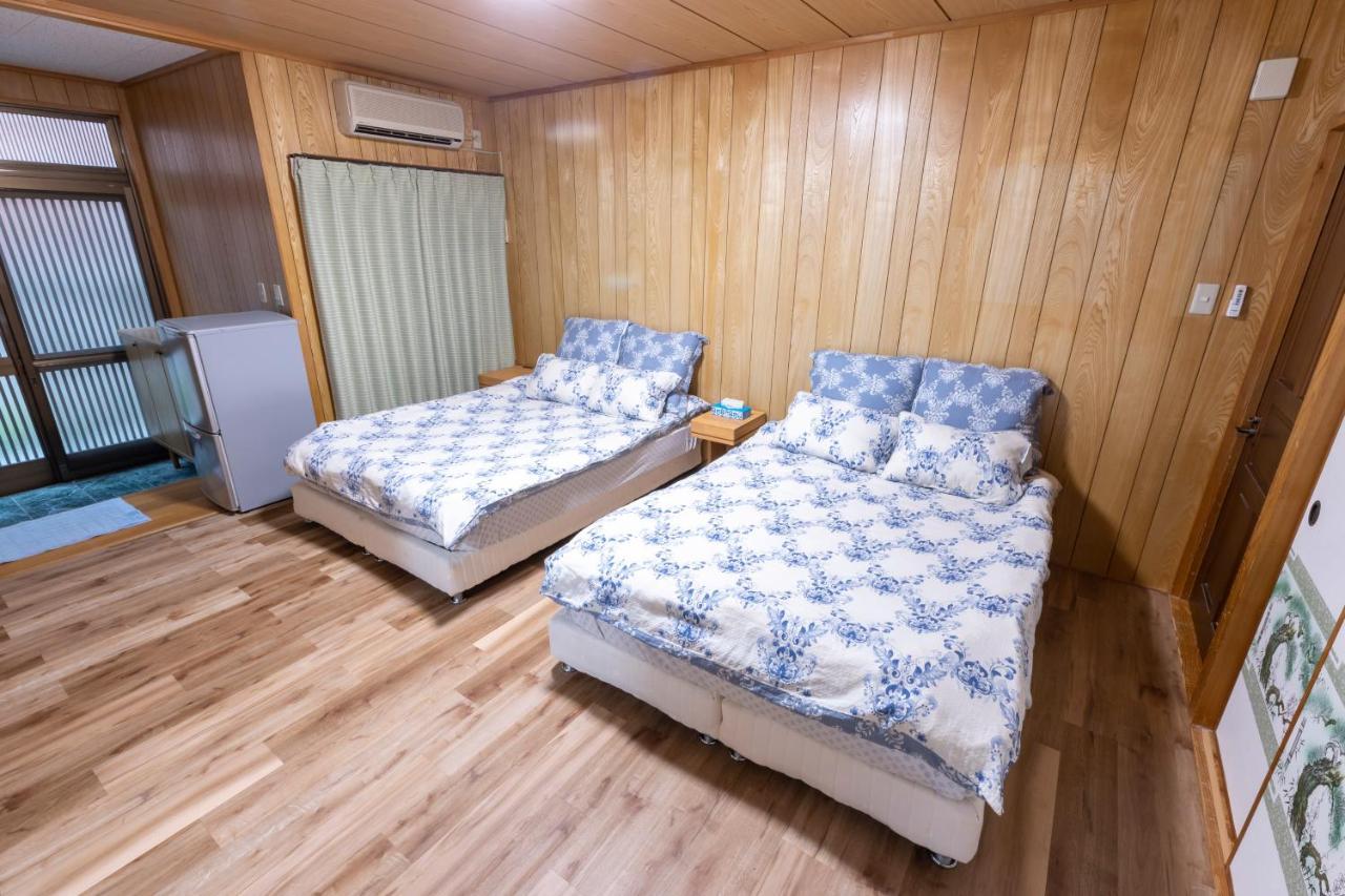 Kamekamehouse Hotell Tokashiki Exteriör bild